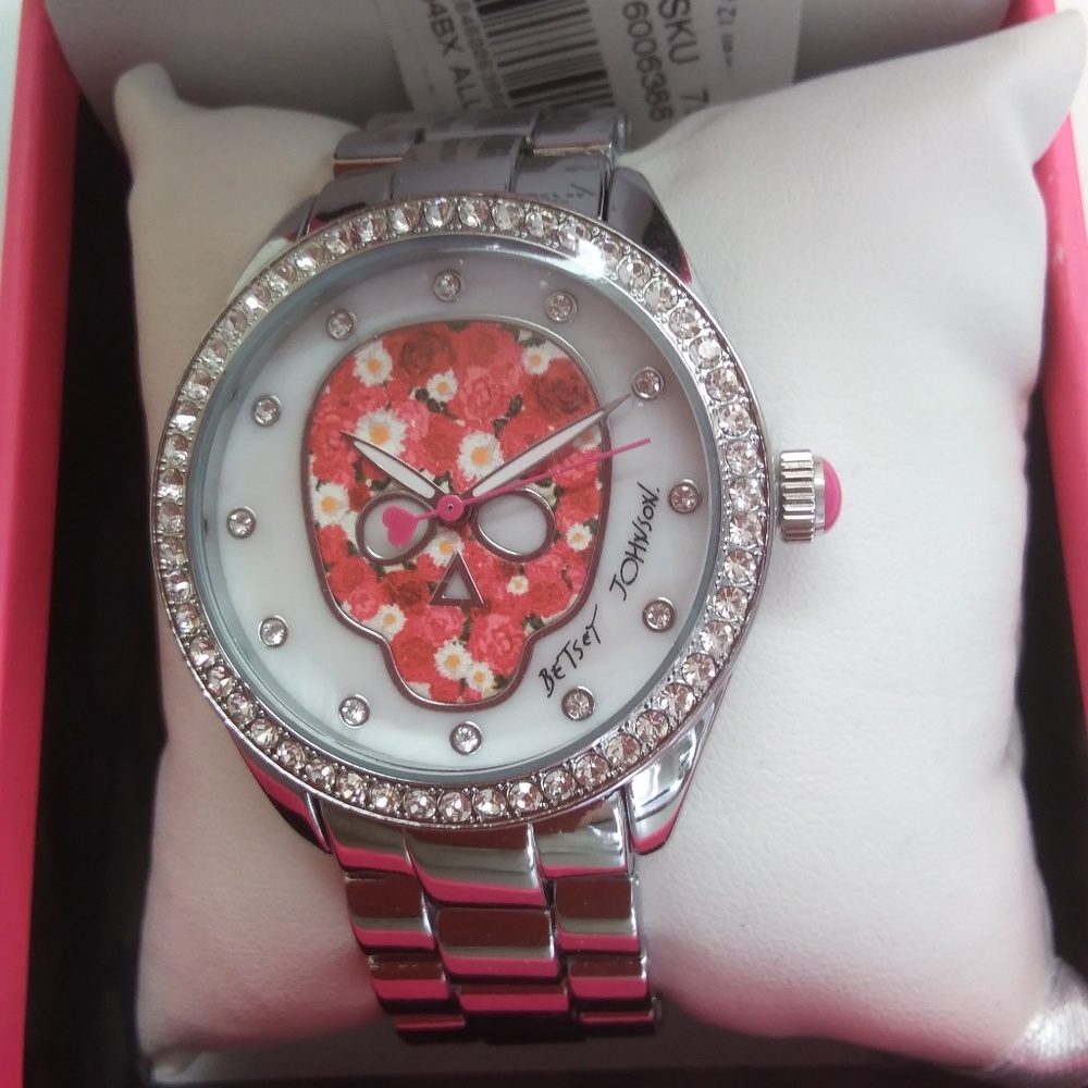 Betsey Johnson New Orange Skull Watch - Picture 2 of 3